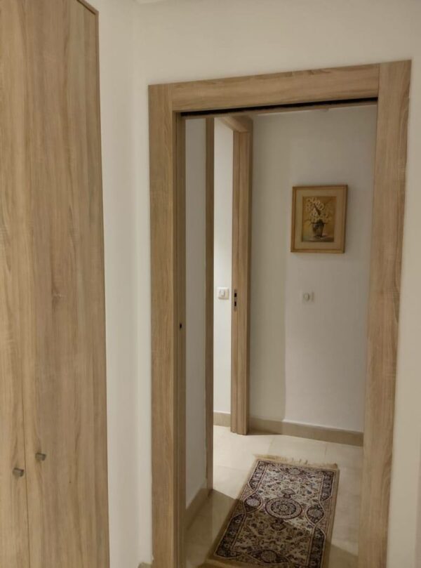 A louer joli meublé avec suites terrasse et piscine