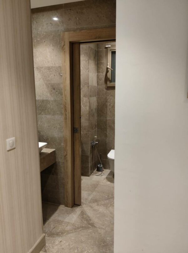 A louer joli meublé avec suites terrasse et piscine