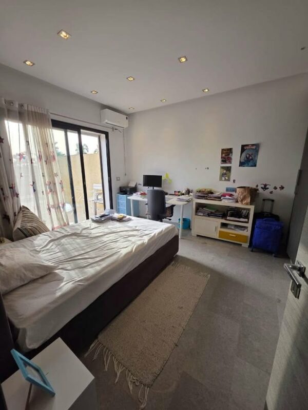 Villa moderne s4 à vendre sur la Soukra dans une résidence sécurisée