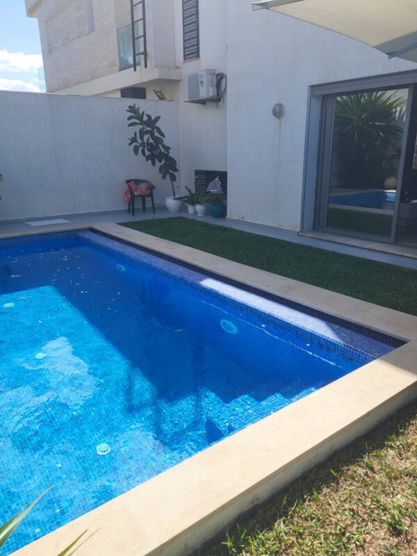La Soukra villa contemporaine S4 jardin piscine a vendre