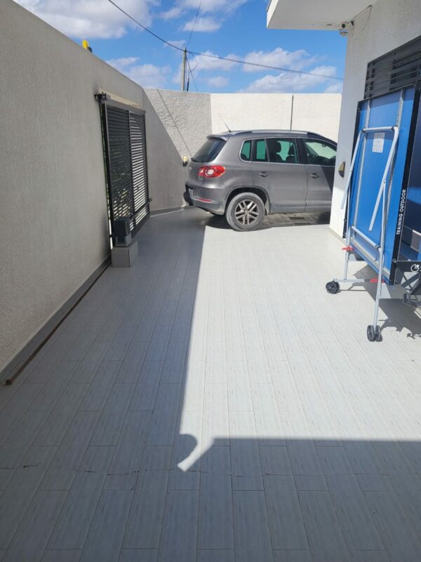 La Soukra villa contemporaine S4 jardin piscine a vendre