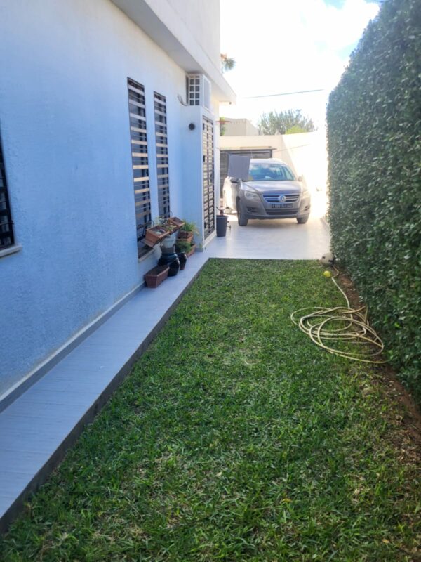 La Soukra villa contemporaine S4 jardin piscine a vendre