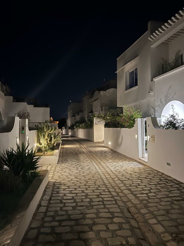 A louer sur Cap Gammarth Marina duplex haut de gamme chambres vue mer et marina