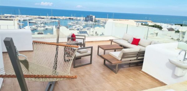 A louer sur Cap Gammarth Marina duplex haut de gamme chambres vue mer et marina