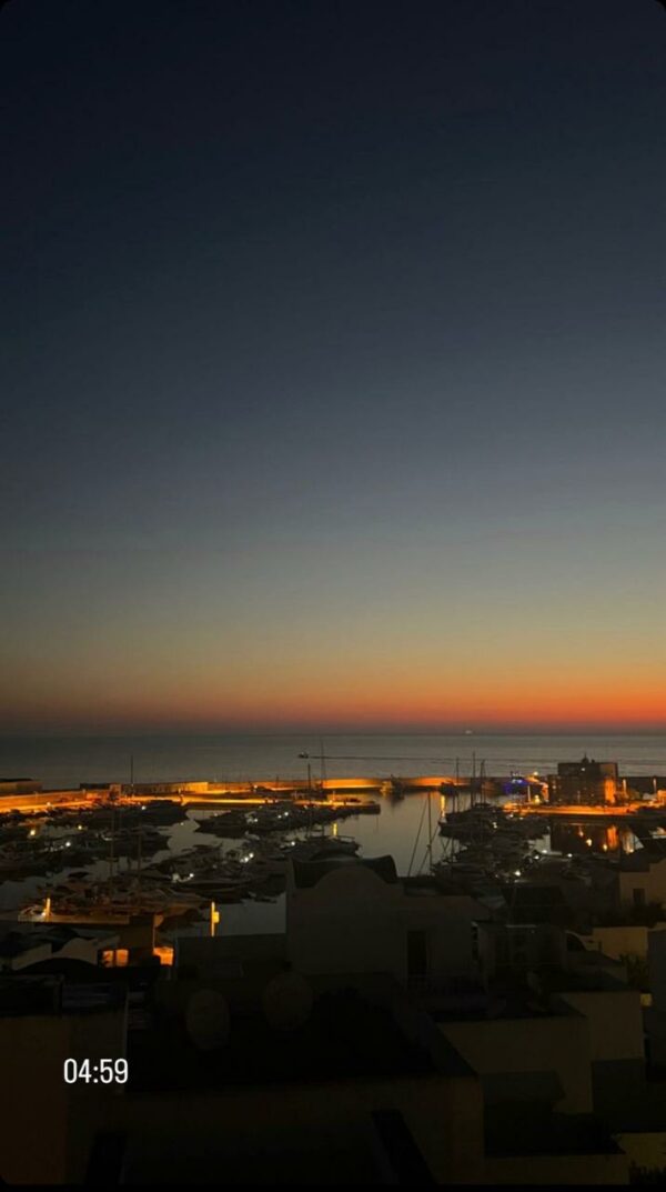 A louer sur Cap Gammarth Marina duplex haut de gamme chambres vue mer et marina