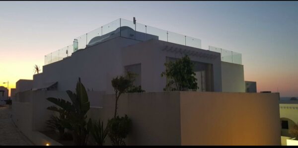 A louer sur Cap Gammarth Marina duplex haut de gamme chambres vue mer et marina