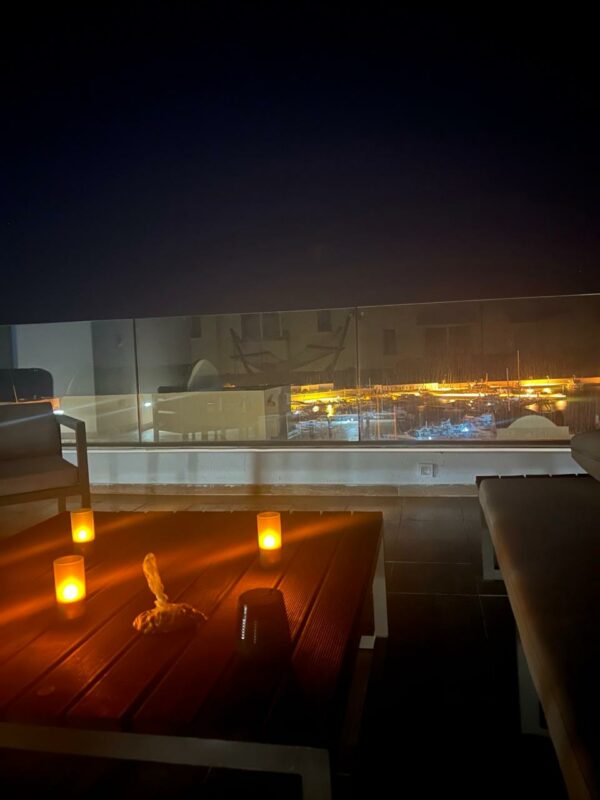 A louer sur Cap Gammarth Marina duplex haut de gamme chambres vue mer et marina