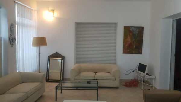 Opportunité spacieux triplex S5 avec jardin parking a vendre sur Gammarth résidence