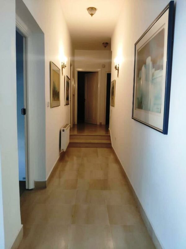 Marsa Les Pins jolie maison de maitre avec piscine à vendre