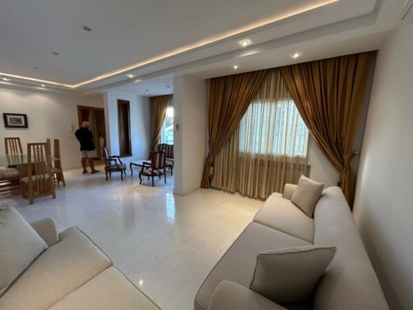 Marsa Plage bel immeuble bien situé avec duplex et appartement a vendre