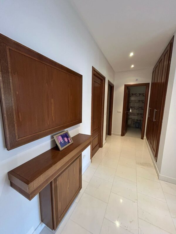 Marsa Plage bel immeuble bien situé avec duplex et appartement a vendre