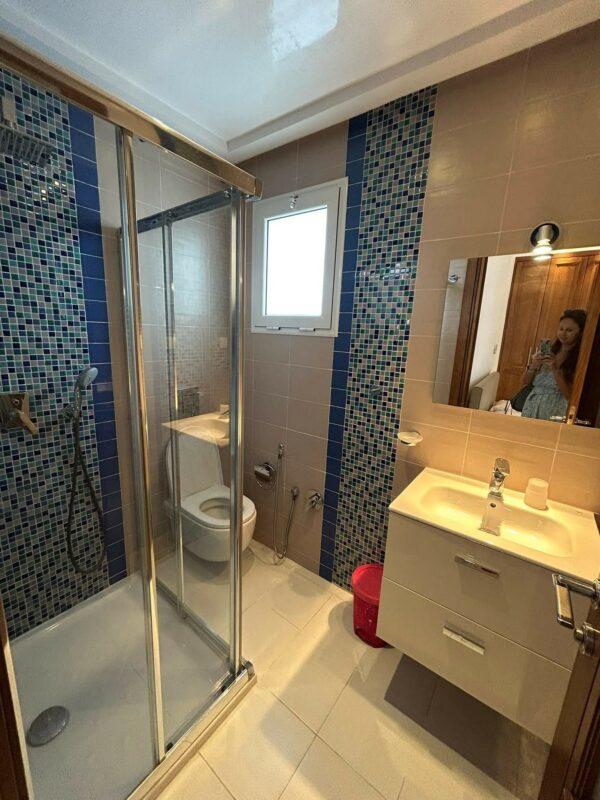 Marsa Plage bel immeuble bien situé avec duplex et appartement a vendre