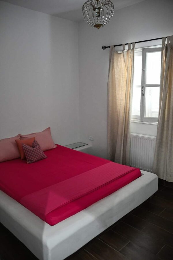 A vendre jolie senia de ha avec des oliviers et une grande et belle demure avec jardin piscine type maison d'hotes