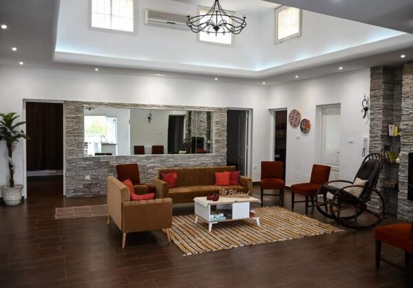 A vendre jolie senia de ha avec des oliviers et une grande et belle demure avec jardin piscine type maison d'hotes