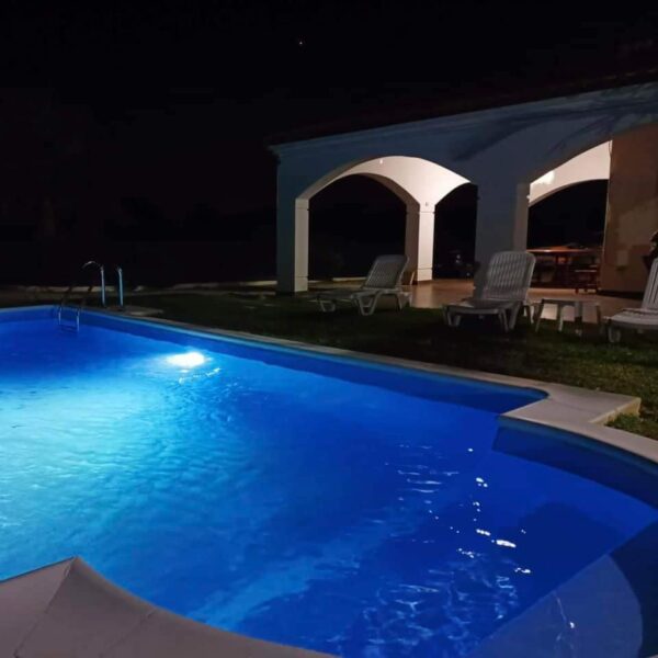 A vendre jolie senia de ha avec des oliviers et une grande et belle demure avec jardin piscine type maison d'hotes