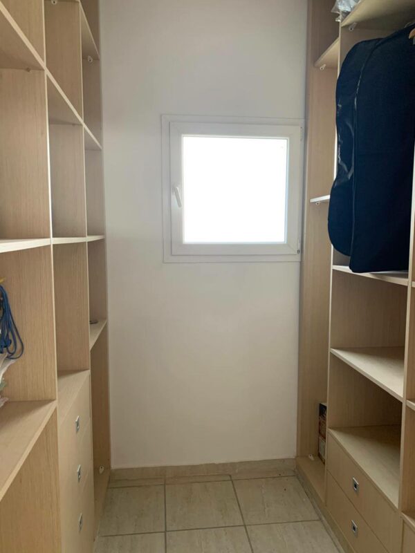 Jolie petite senia avec maison plain pied confortable à vendre sur la région de Mornag