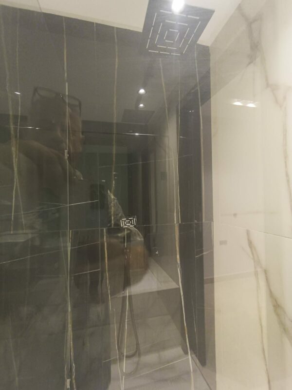 Sidi Fredj villa neuve et moderne direct promoteur avec piscine a vendre