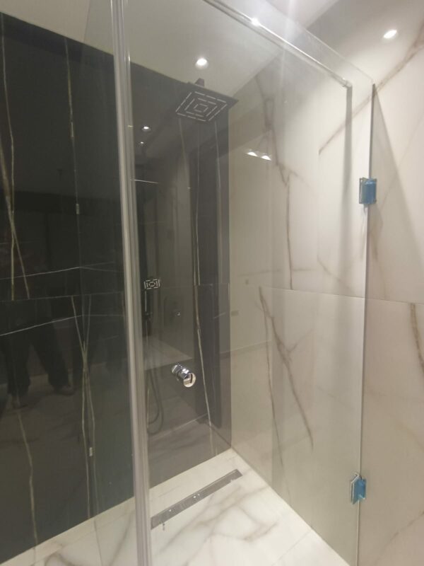 Sidi Fredj villa neuve et moderne direct promoteur avec piscine a vendre