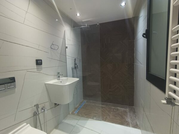 Sidi Fredj villa neuve et moderne direct promoteur avec piscine a vendre