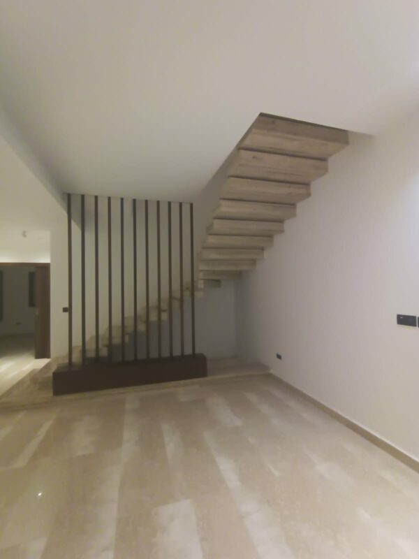 Sidi Fredj villa neuve et moderne direct promoteur avec piscine a vendre