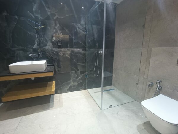 Sidi Fredj villa neuve et moderne direct promoteur avec piscine a vendre