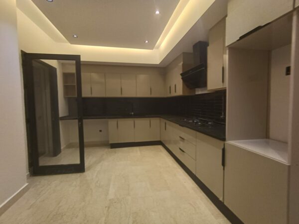 Sidi Fredj villa neuve et moderne direct promoteur avec piscine a vendre