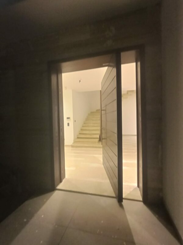 Sidi Fredj villa neuve et moderne direct promoteur avec piscine a vendre