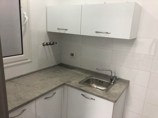 Ariana cité el Ghazela grand immeuble bureautique neuf à louer