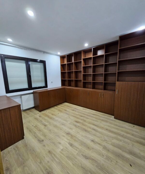 Sidi bou très lle villa moderne avec jardin à la location annuelle