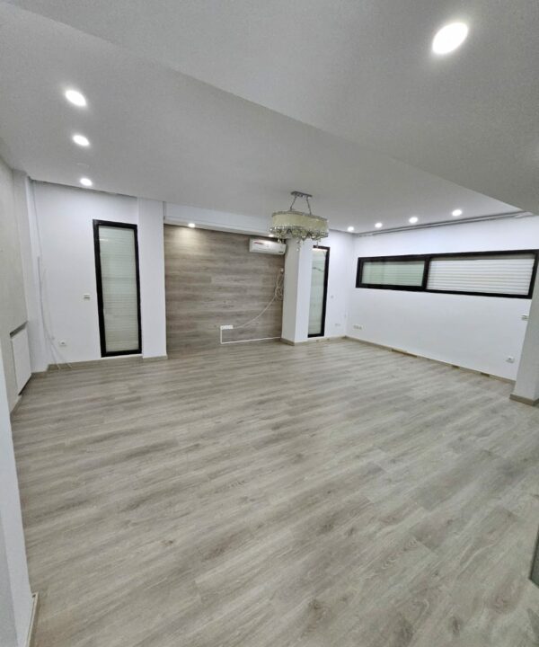 Sidi bou très lle villa moderne avec jardin à la location annuelle